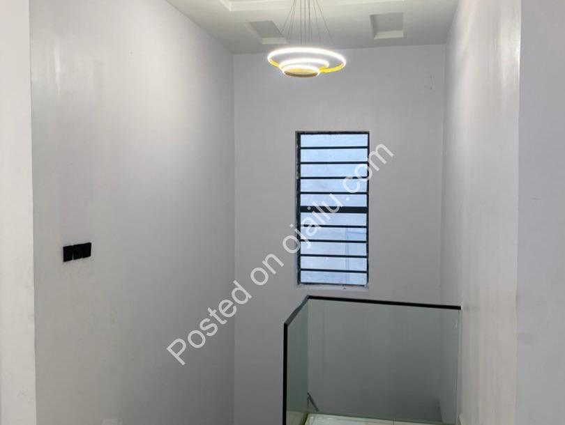 Chevron Haven: 5-Bed Estate with Pool & 24/7 Power