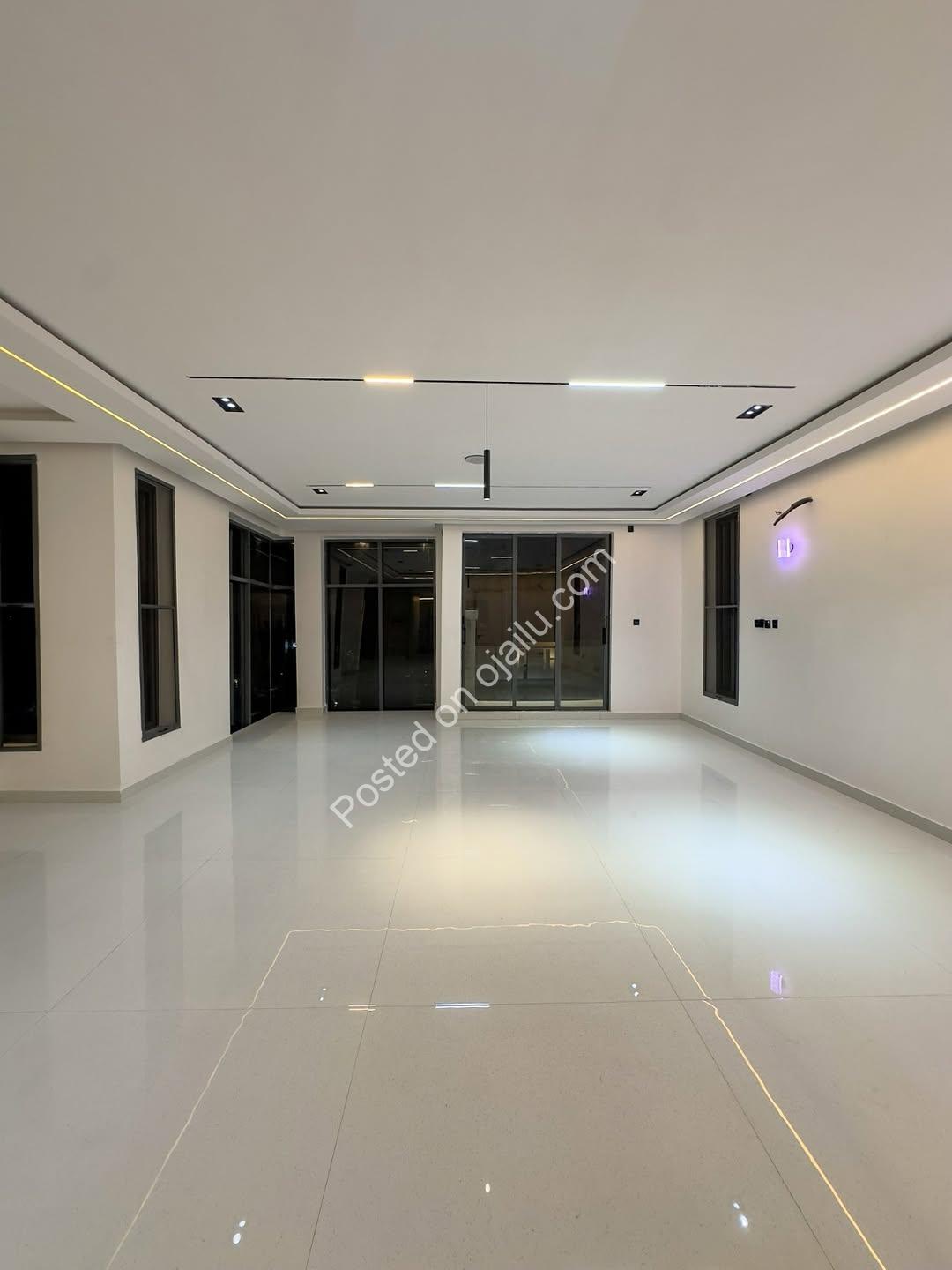 Exquisite 5-Bedroom Haven in Ajah’s Royal Garden Estate