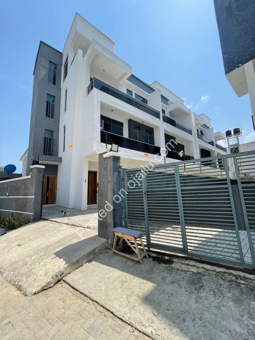 Sleek 4BR Terrace Duplex in Prime Lekki