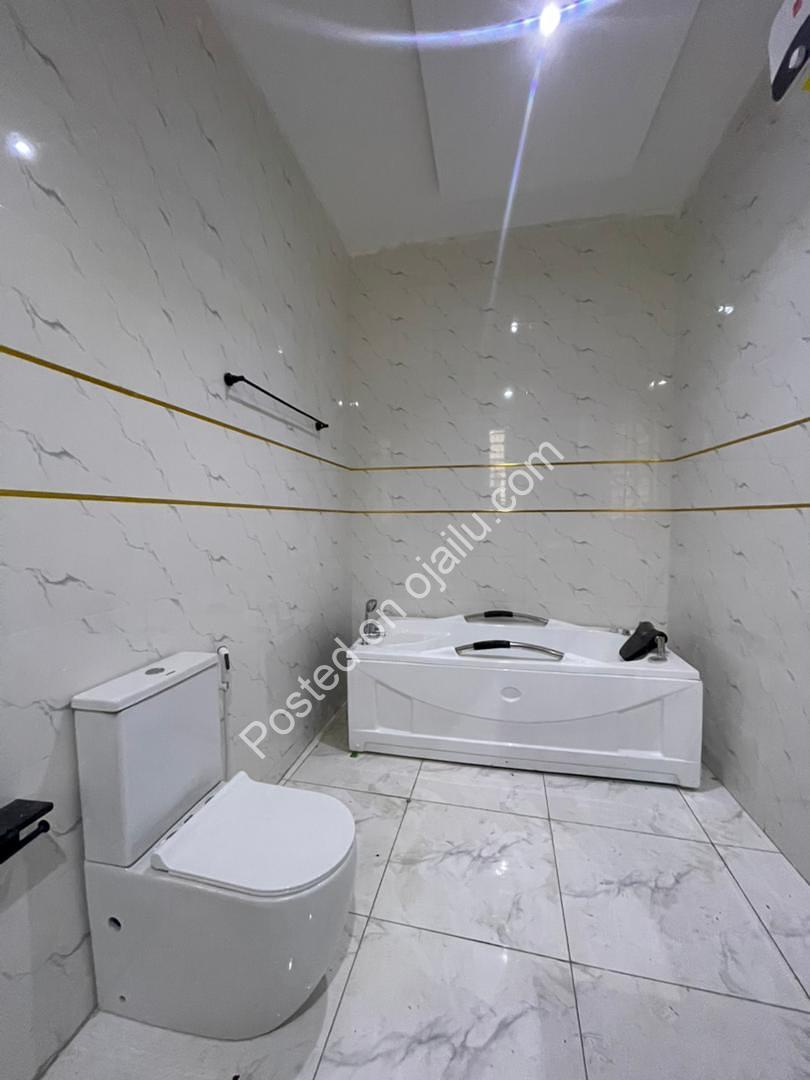 Sleek 4BR Terrace Duplex in Prime Lekki