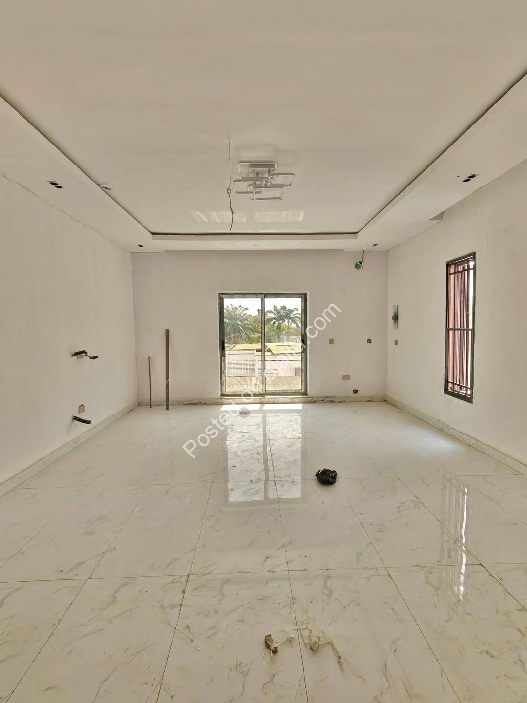 Ikeja GRA Grandeur: 4-Bed Ensuite Haven with BQ