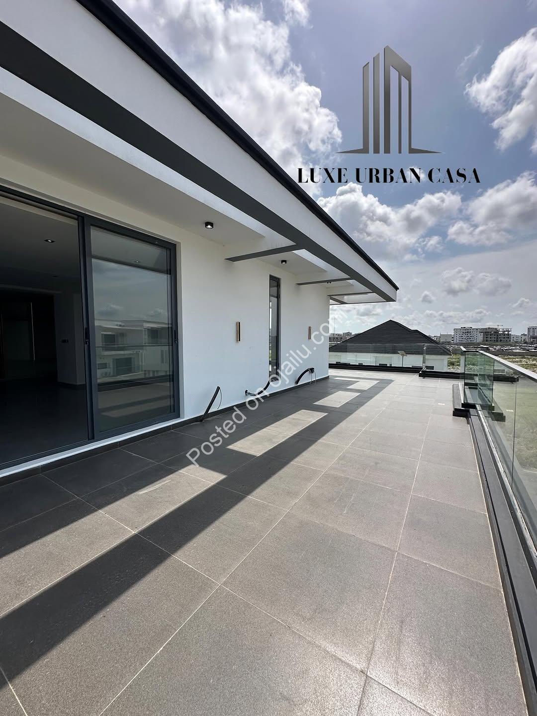 5-Bed Cinematic Haven in Lekki with Pool & Elevator