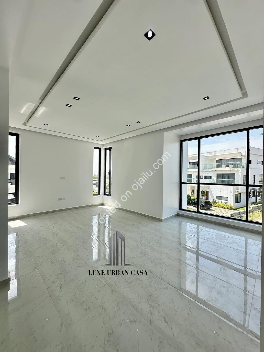 5-Bed Cinematic Haven in Lekki with Pool & Elevator