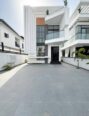 Lekki’s Ultimate 5-Bedroom Duplex with Pool