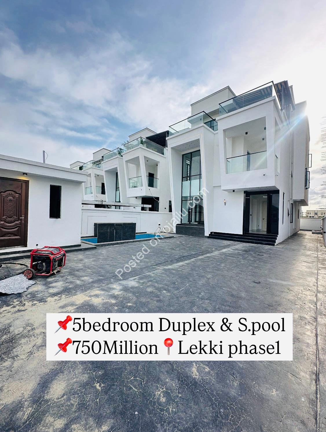 Lekki’s Ultimate 5-Bedroom Estate Oasis