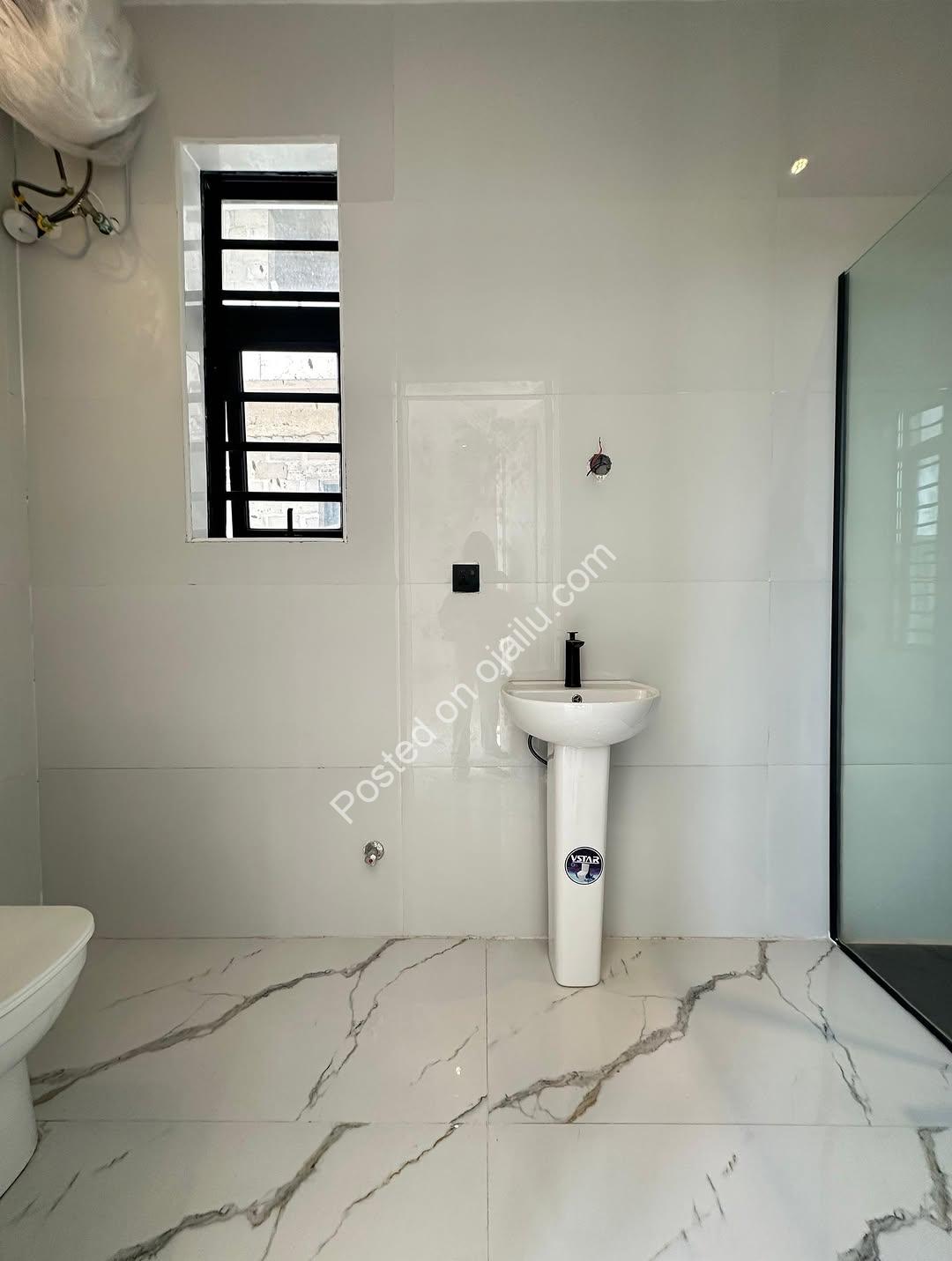 Lekki’s Ultimate 5-Bedroom Estate Oasis