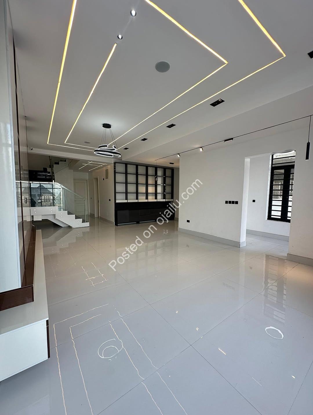 Lekki’s Ultimate 5-Bedroom Estate Oasis