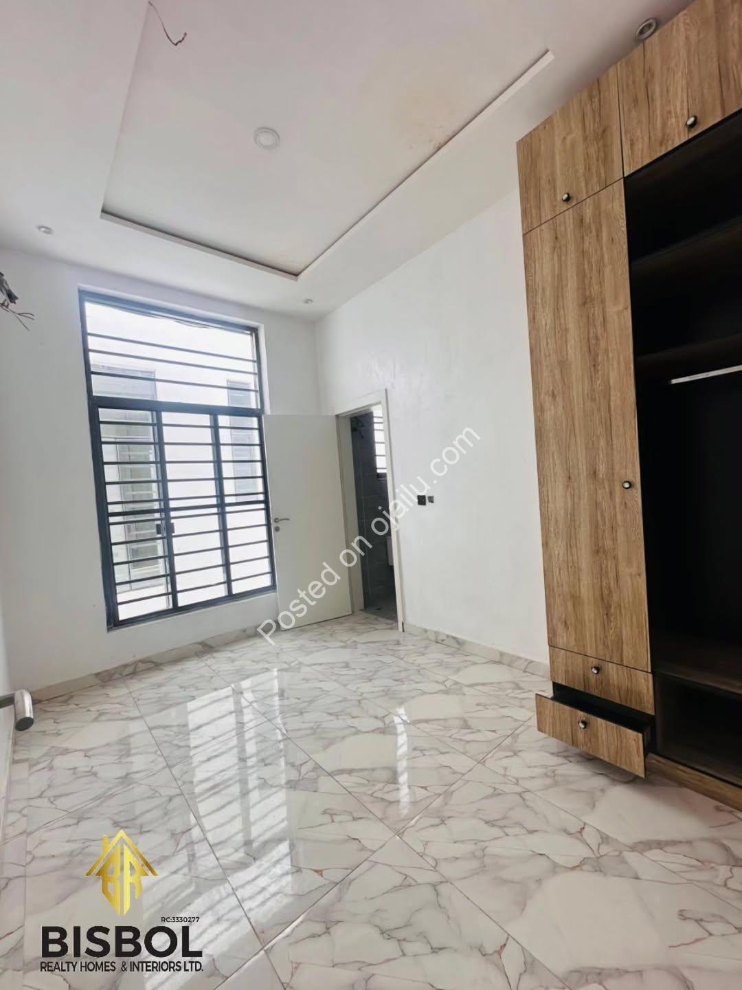 Move-In Ready 4-Bed Duplex in Gated Lekki Estate