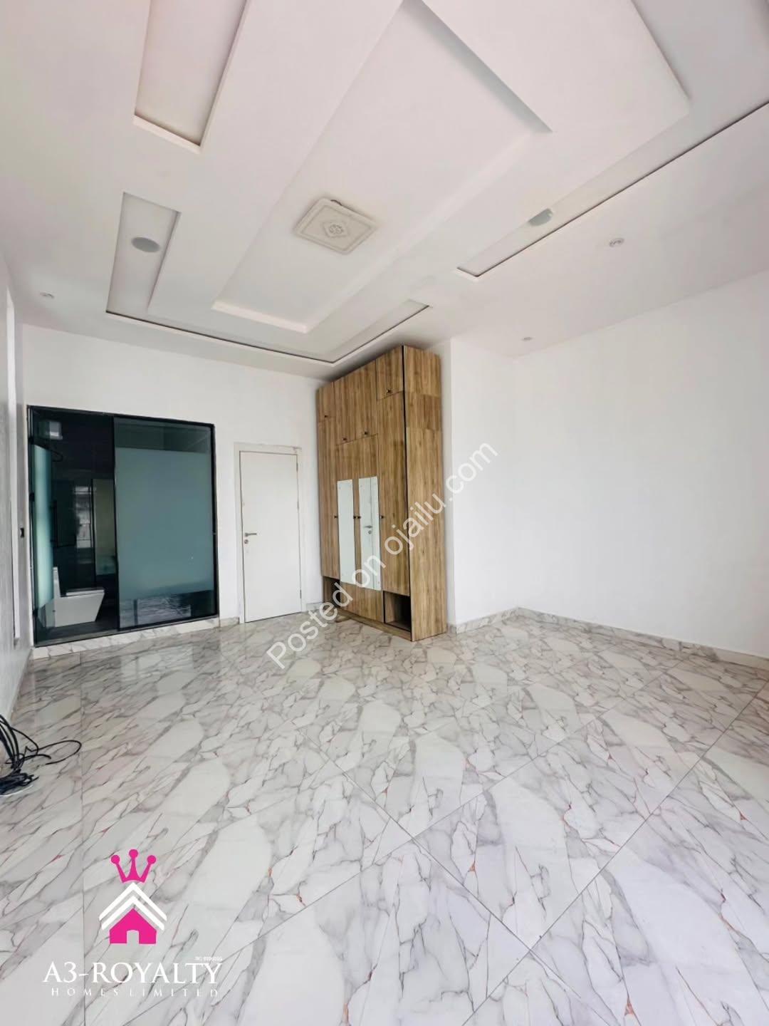 Move-In Ready 4-Bed Duplex in Gated Lekki Estate