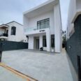 Exquisite 5-Bedroom Duplex in Prime Chevron Lekki