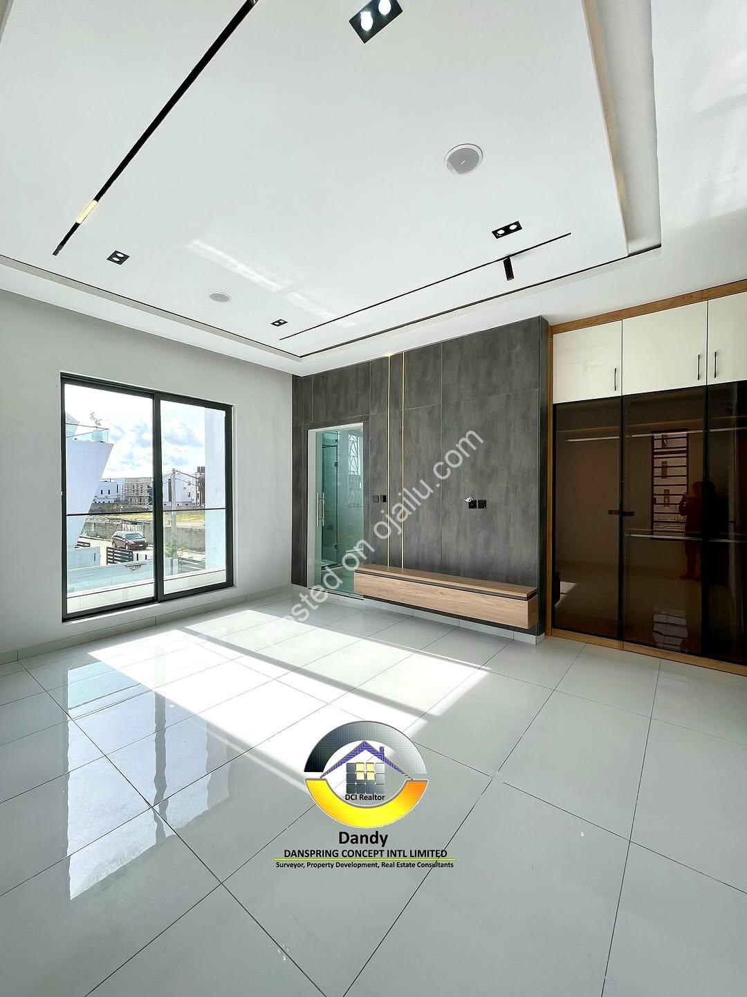 Lekki’s Finest: 4-Bed Ensuite Haven with BQ