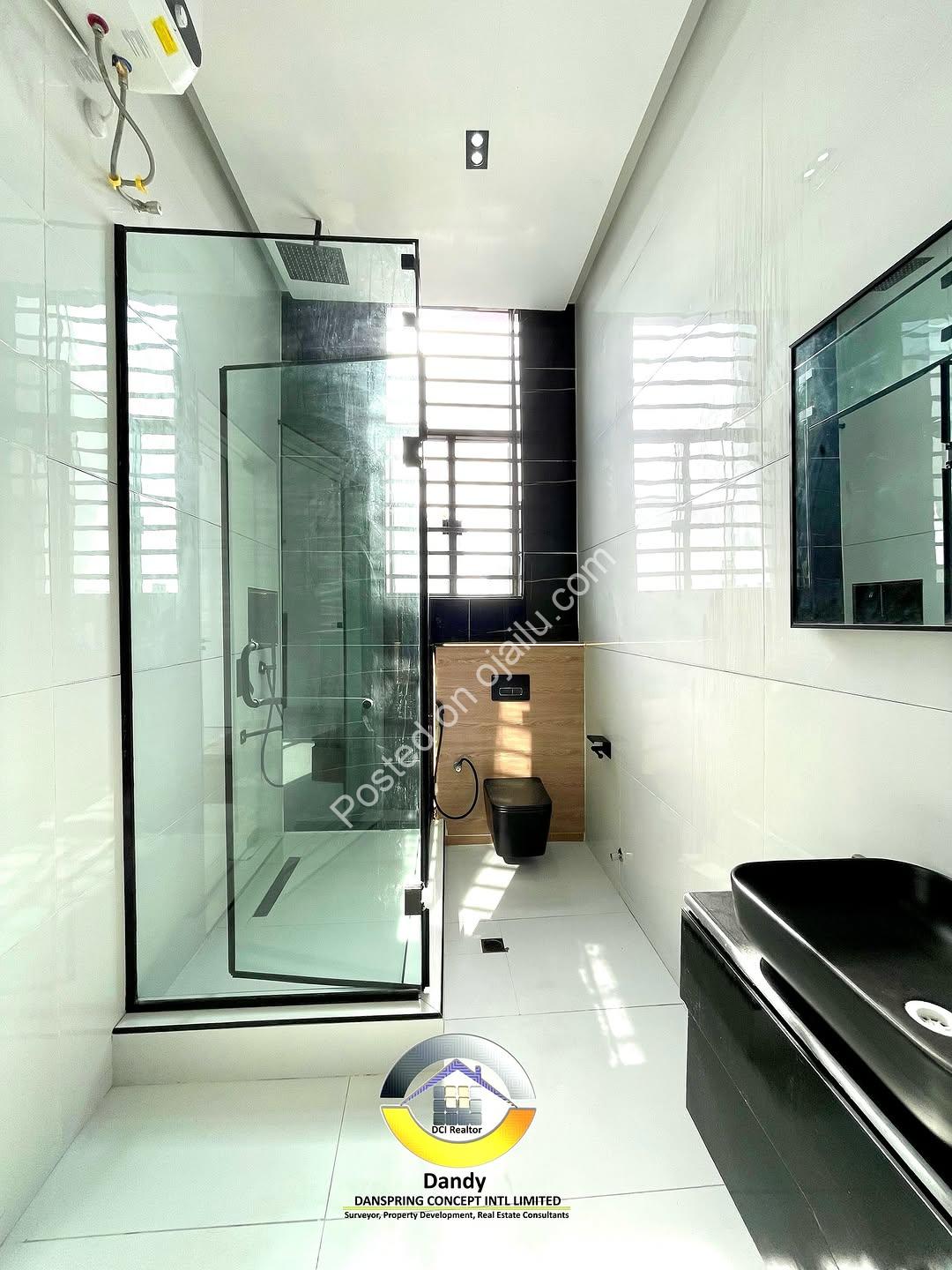 Lekki’s Finest: 4-Bed Ensuite Haven with BQ