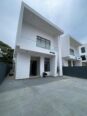 Stunning 5-Bedroom Duplex with Pool in Lekki