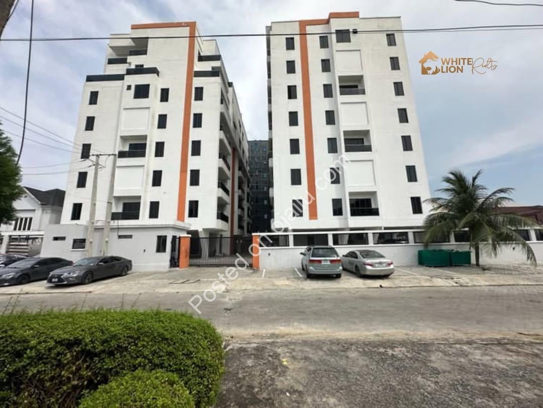 Lekki’s Finest 4-Bed Maisonette with Resort-Style Pool