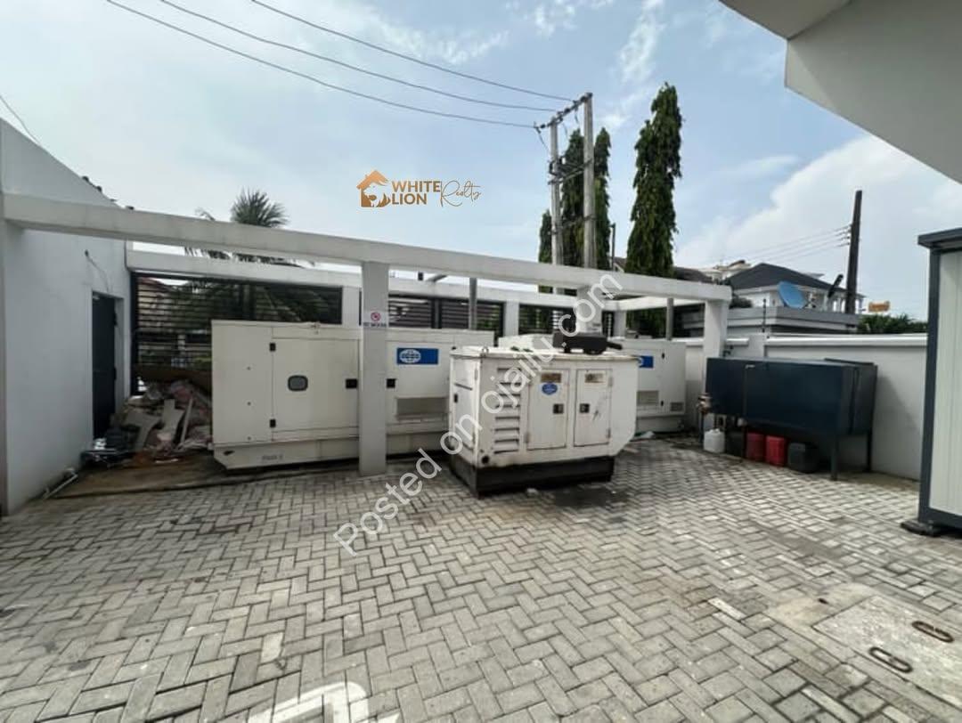 Lekki’s Finest 4-Bed Maisonette with Resort-Style Pool