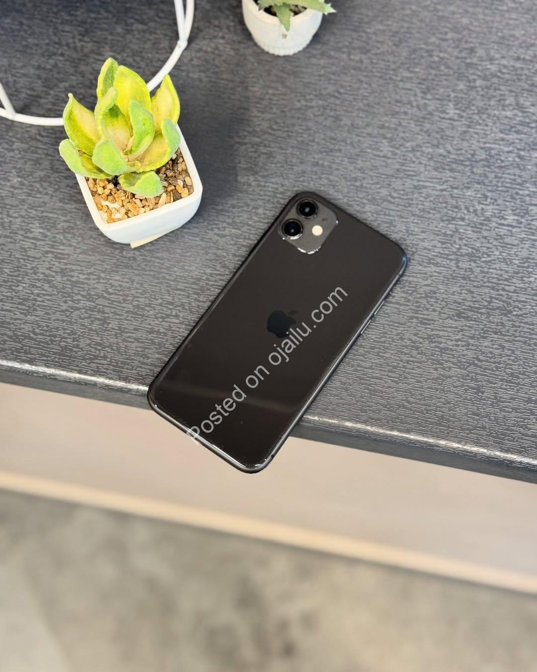 Unlock Premium Power: iPhone 11 128GB, Pristine & Complete