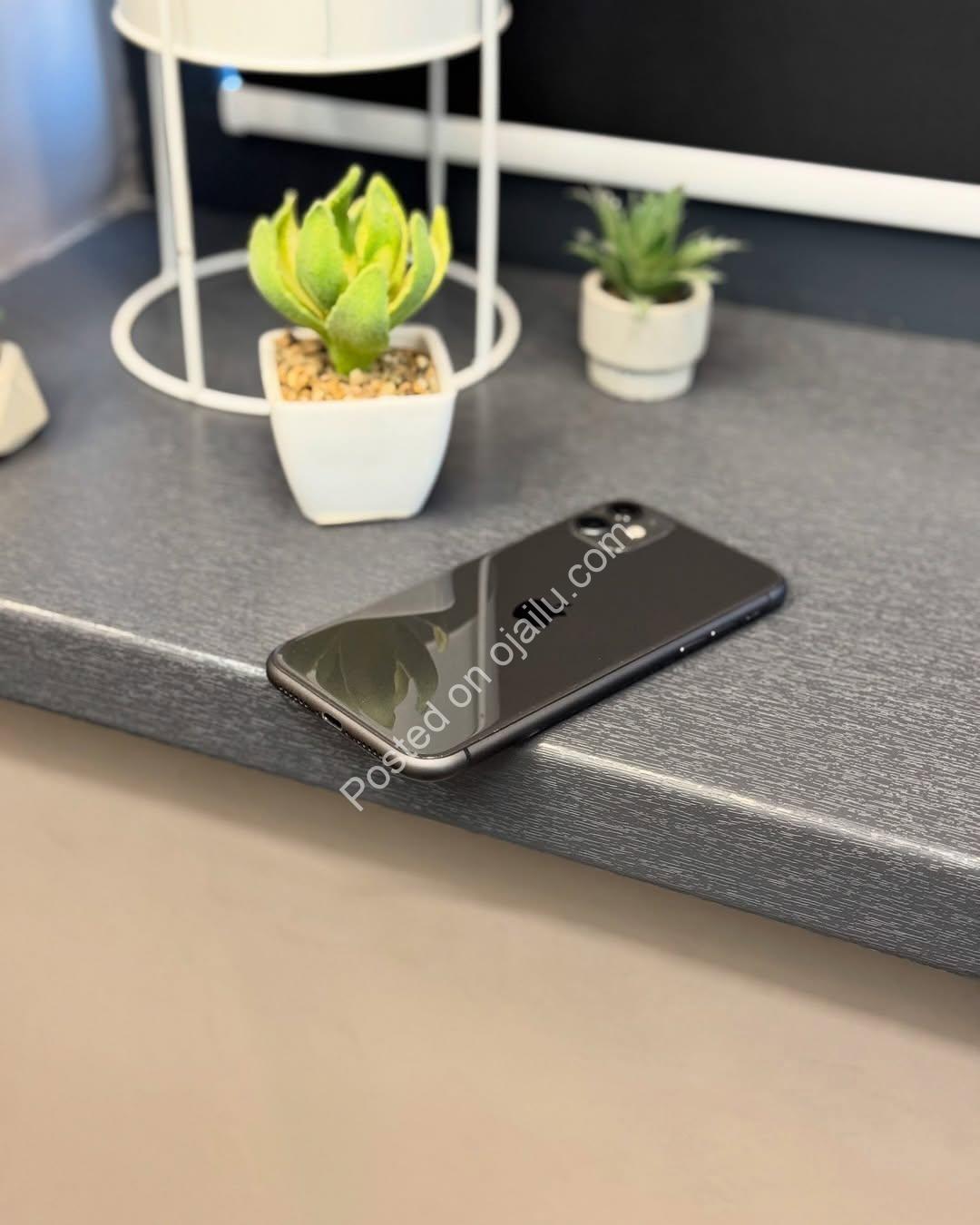 Unlock Premium Power: iPhone 11 128GB, Pristine & Complete