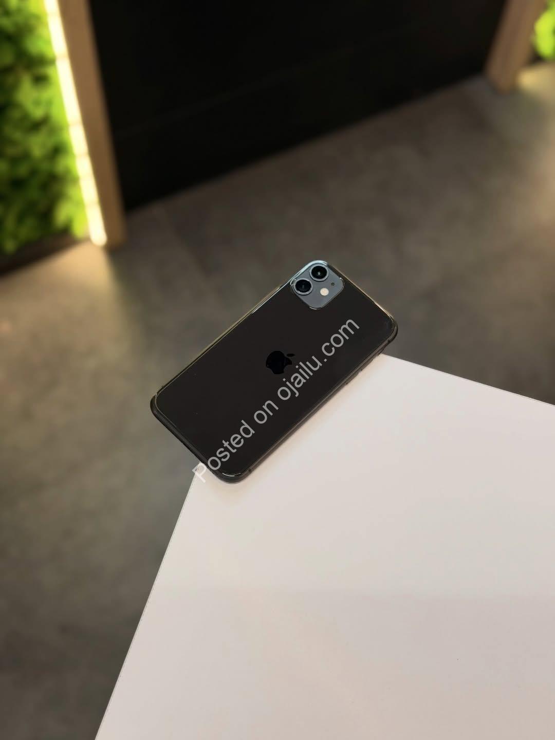 Unlock Your Dream iPhone 11: 64GB, 86% Battery, Like New!