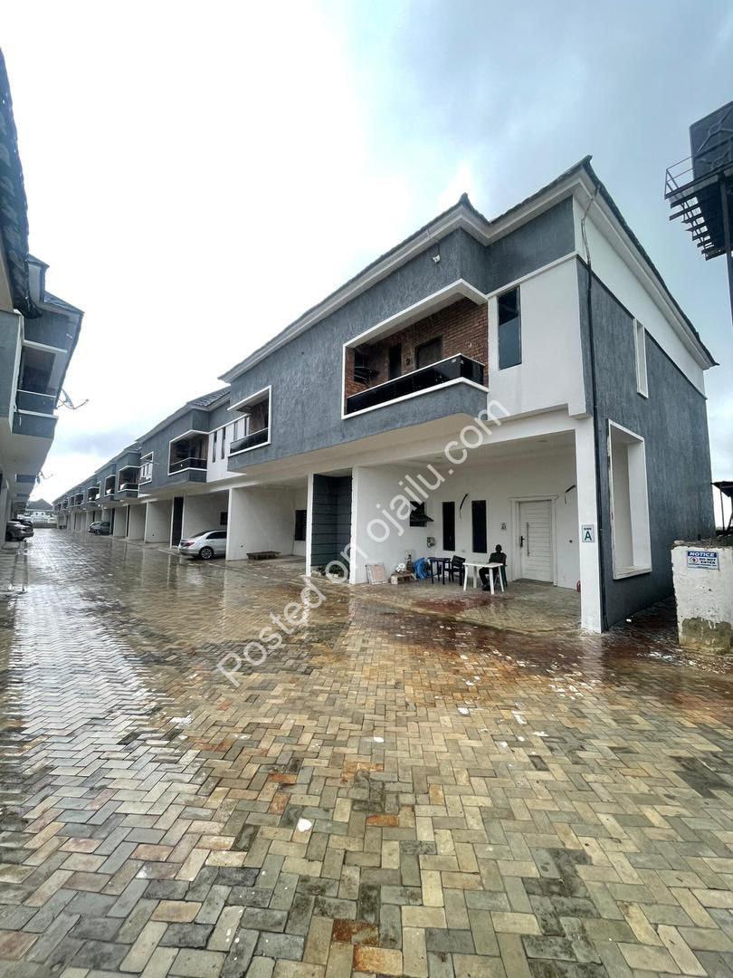 Dream 4-Bed Duplex with Pool in Lekki