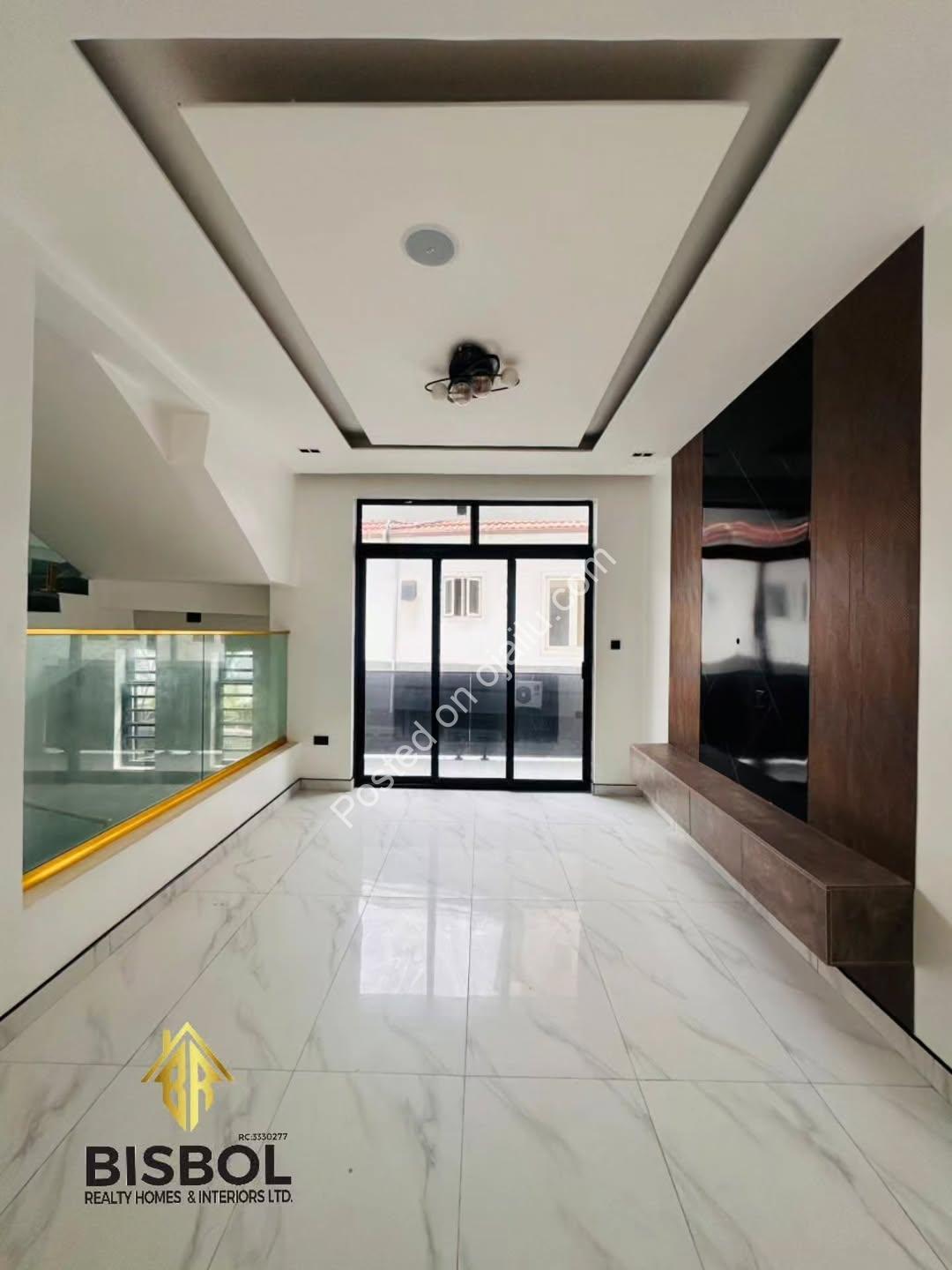 Lekki’s Ultimate 5-Bedroom Luxury Estate Home