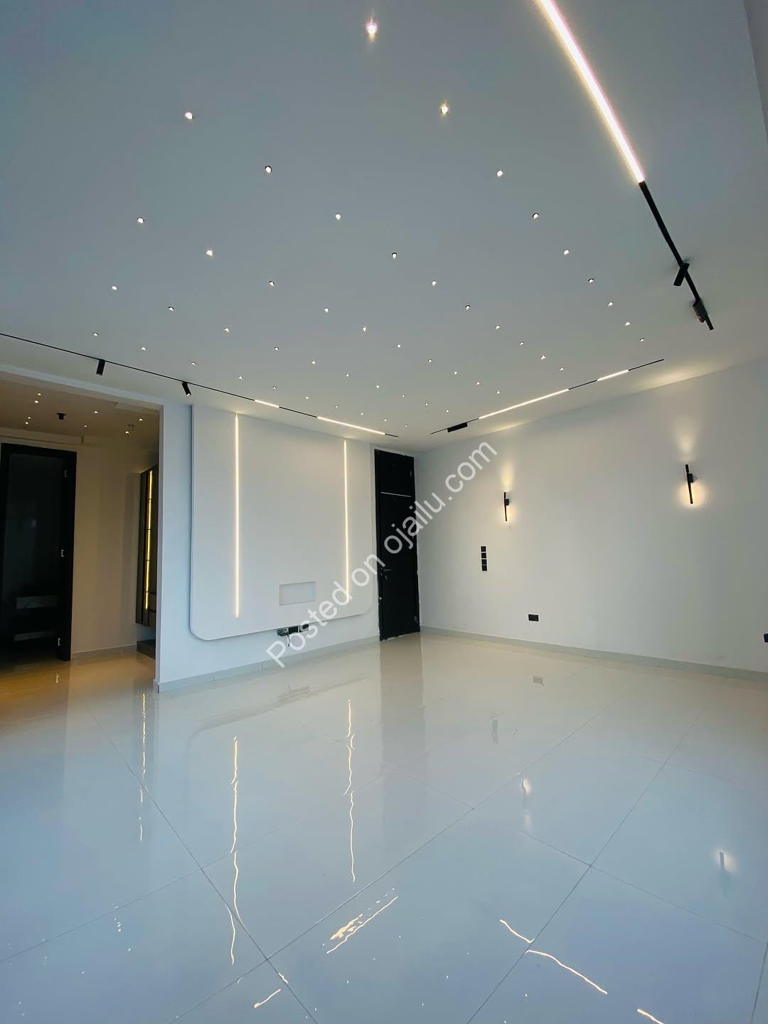 Elegant 5-Bedroom Haven in Prestigious Chevron