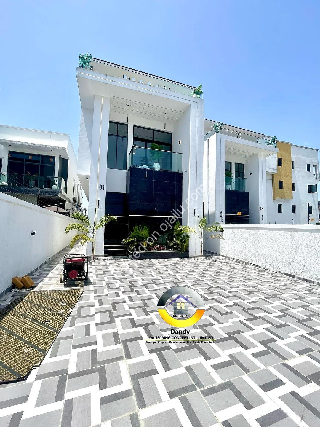 Lekki’s Ultimate 5-Bedroom Oasis with Pool