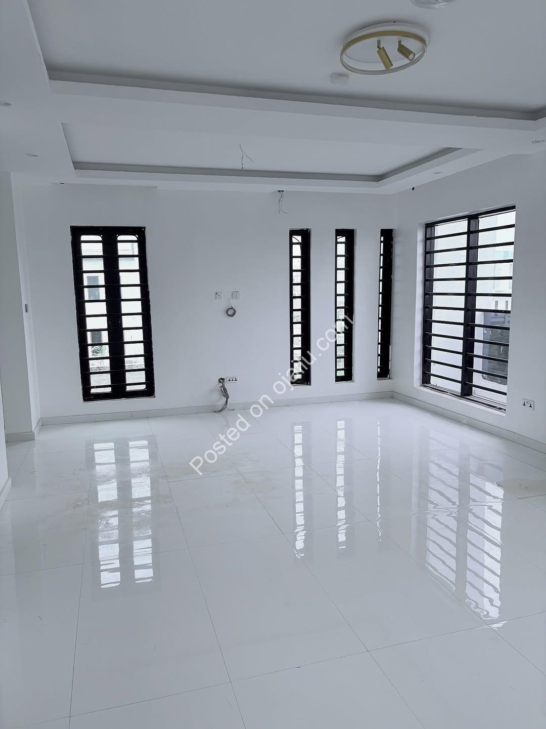 Cinema & Pool: Your 6-Bed Ajah Dream Home