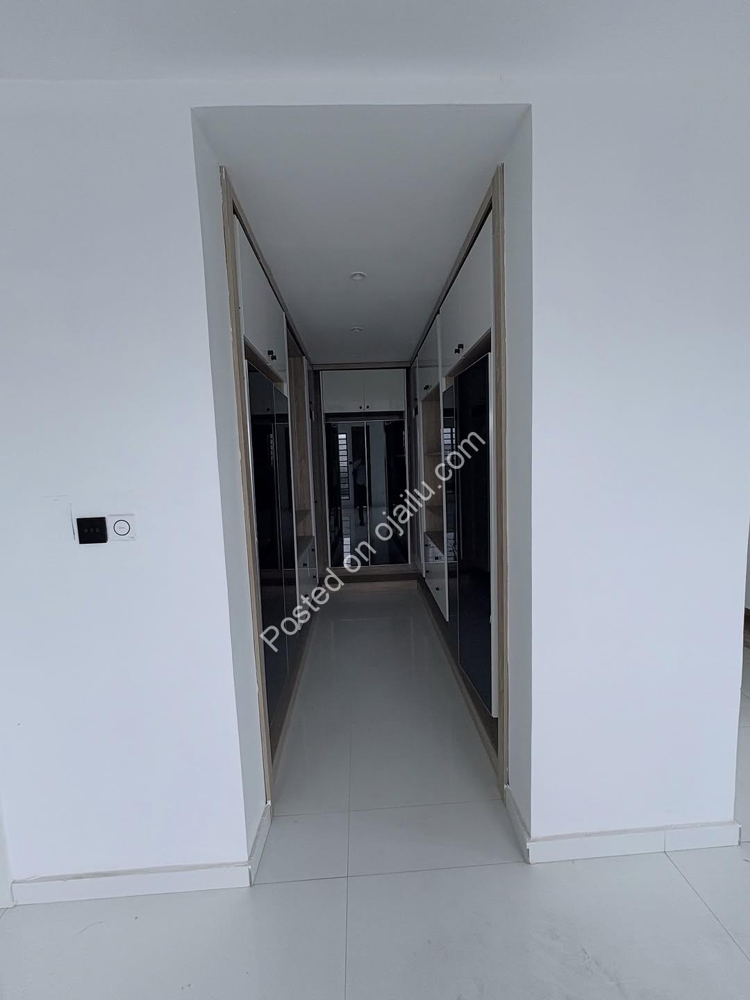 Cinema & Pool: Your 6-Bed Ajah Dream Home