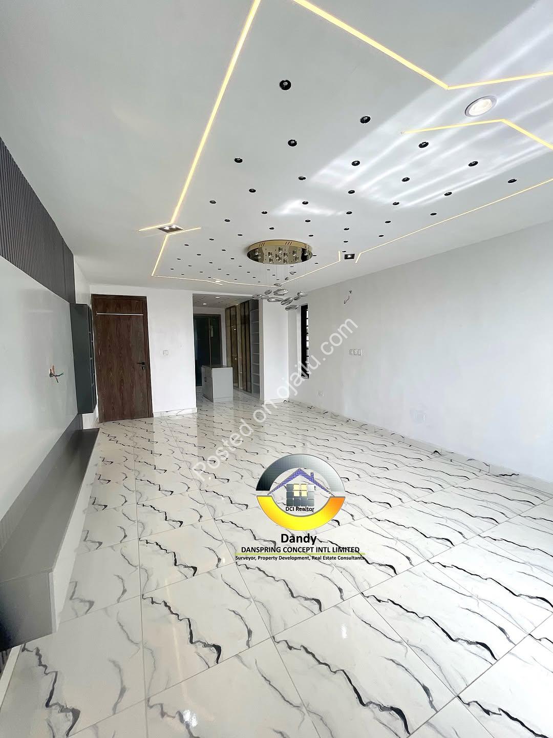 Lekki’s Ultimate 5-Bedroom Oasis with Pool & Rooftop