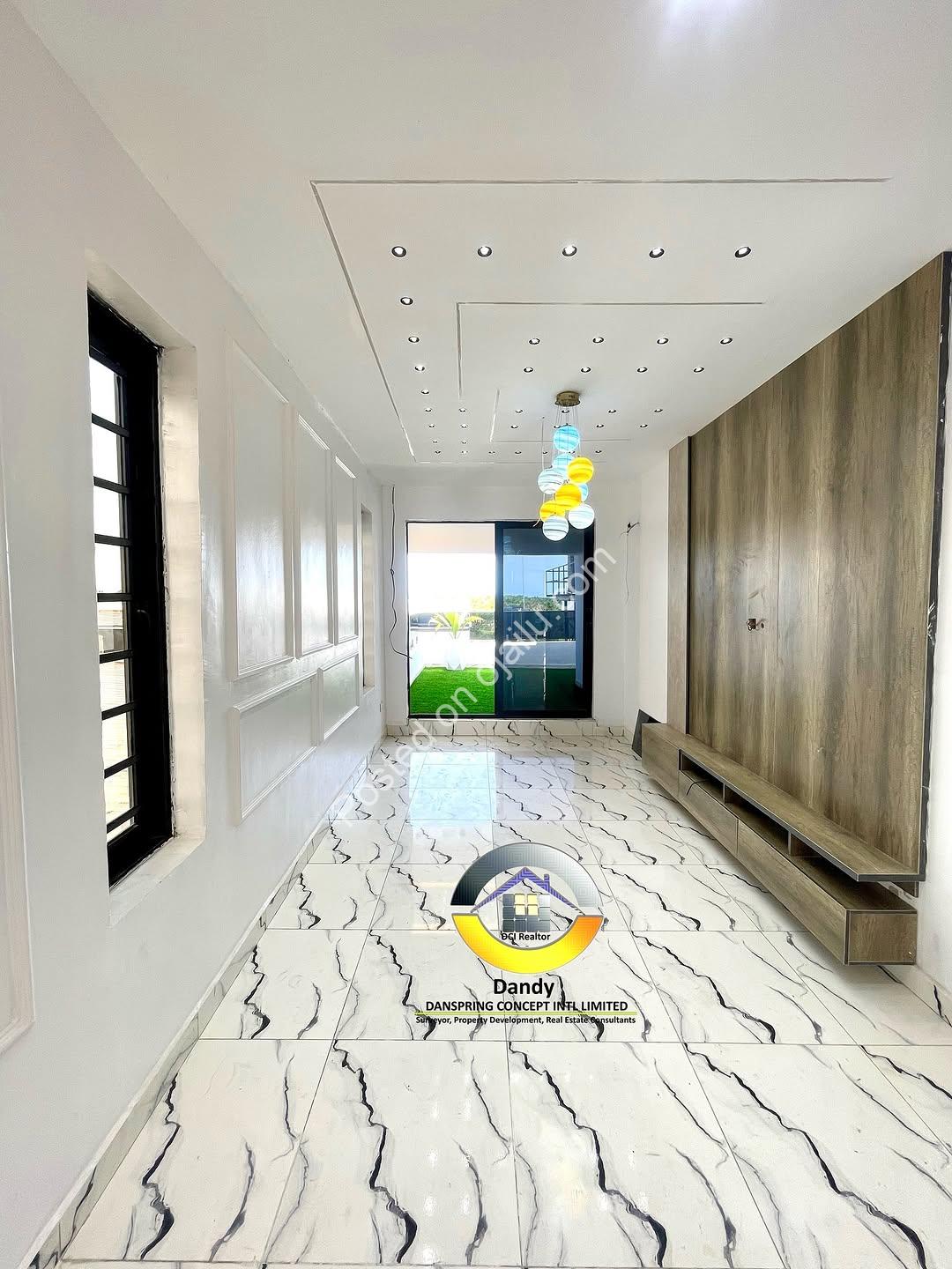 Lekki’s Ultimate 5-Bedroom Oasis with Pool & Rooftop