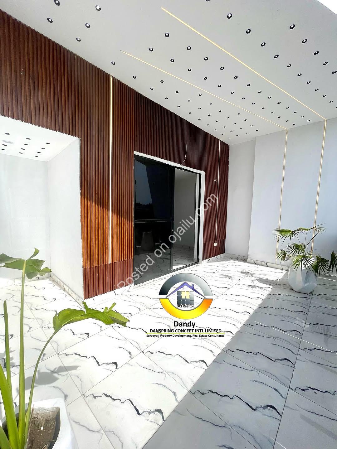 Lekki’s Ultimate 5-Bedroom Oasis with Pool & Rooftop
