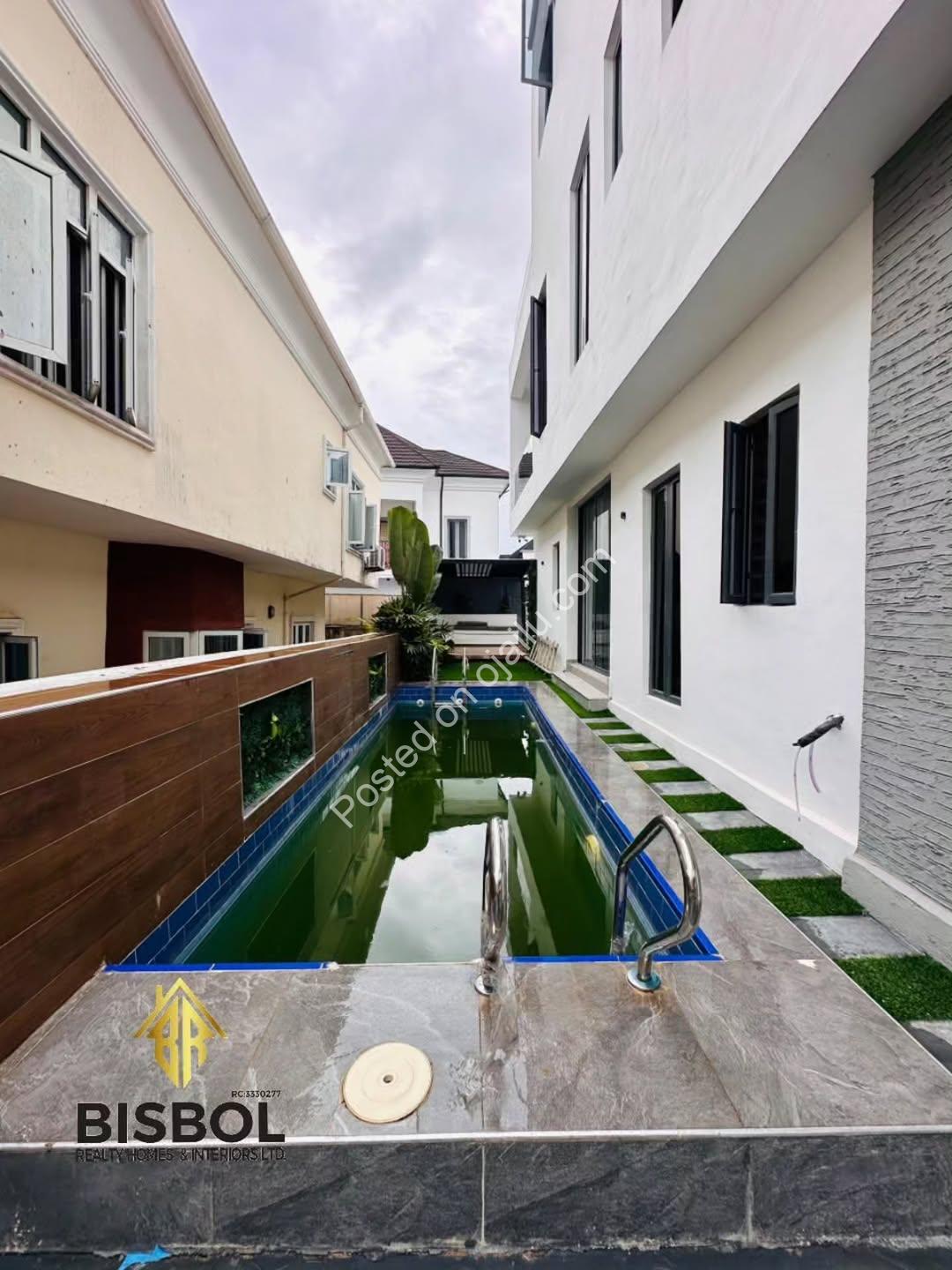 Move-In Ready 5BR Dream Home in Lekki