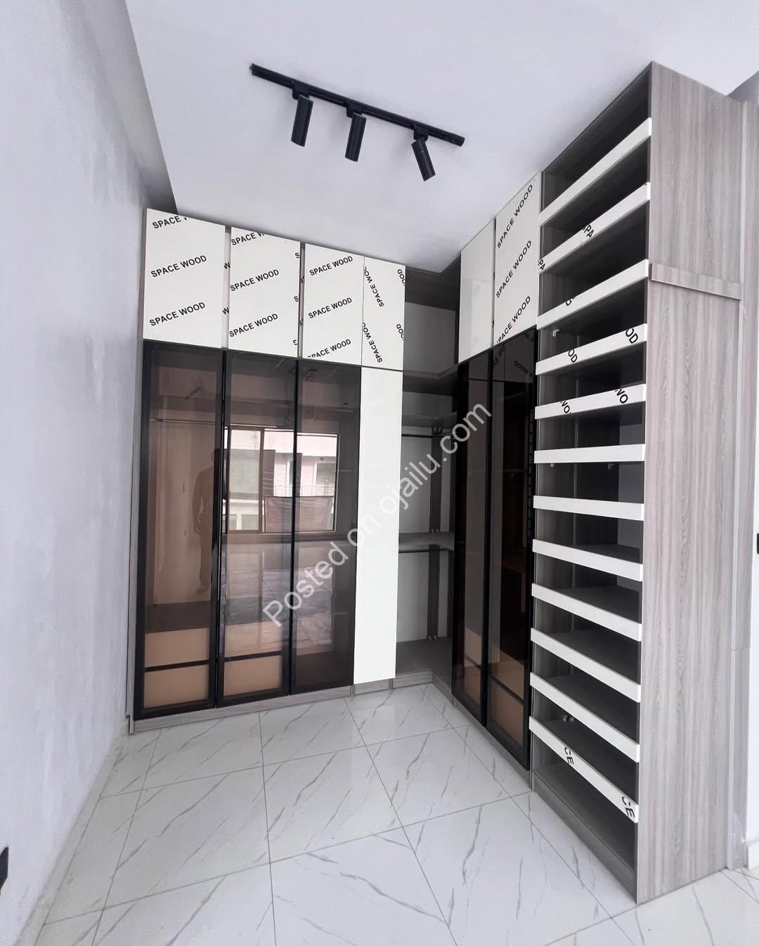 Spacious 5-Bedroom Duplex with Pool in Prime Ikota
