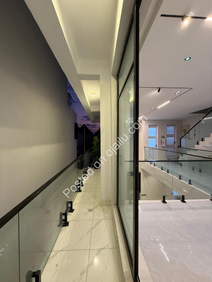 Lekki’s Ultimate 5-Bedroom Estate Masterpiece