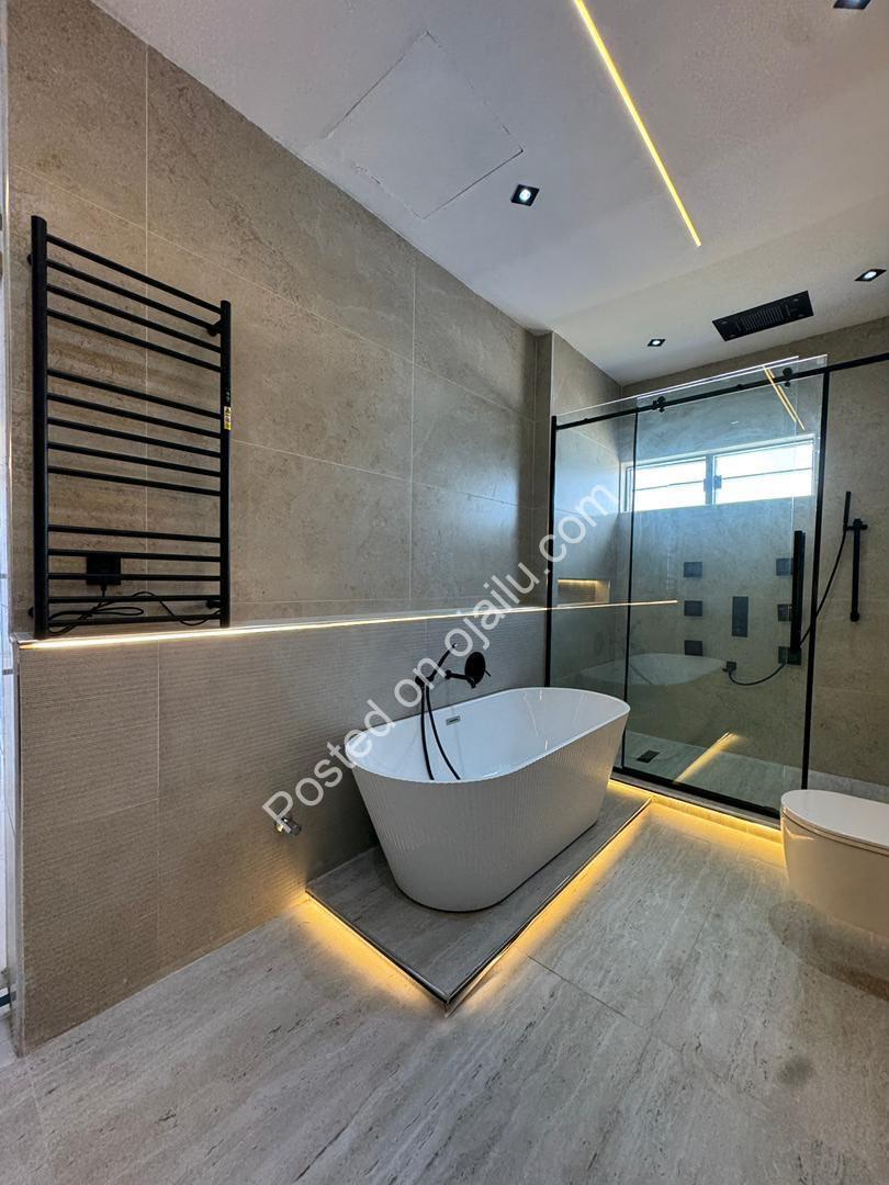 Ikate’s Ultimate 5-Bed Estate: Pool, Elevator & Total Luxury