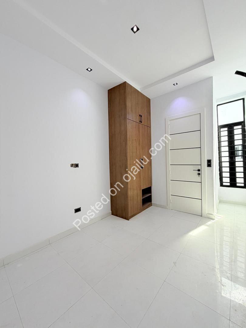 Elegant 3-Bed Terrace Duplex in Prime Ikota