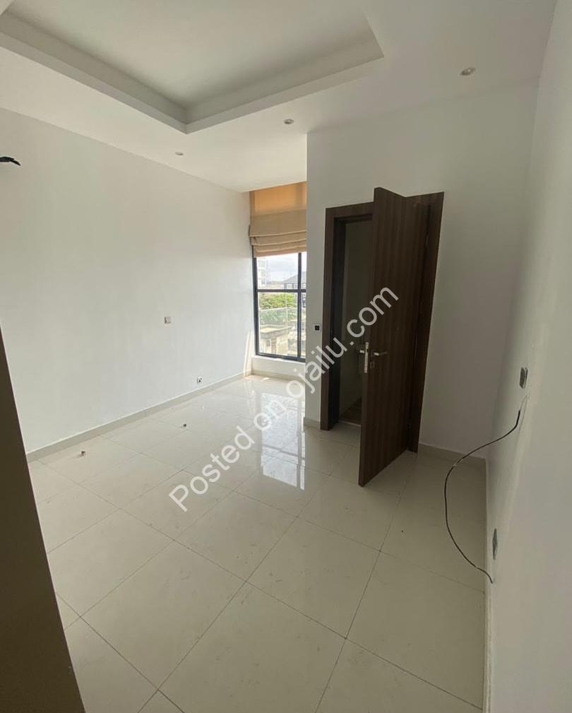 Lekki Phase 1: Your 4-Bedroom Sanctuary Awaits