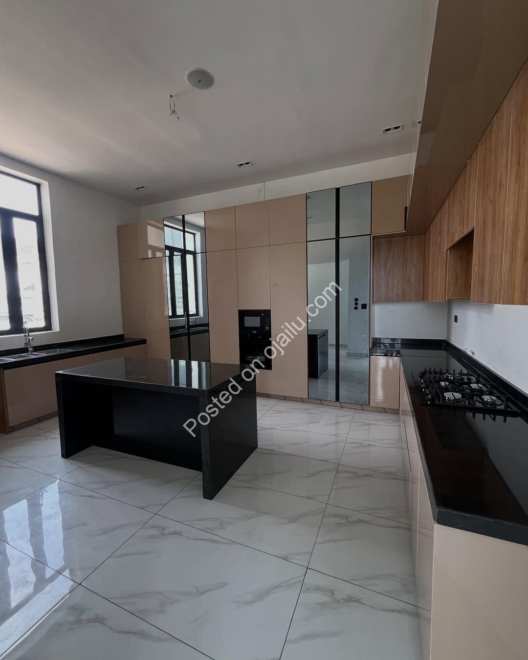 Lekki’s Ultimate 5-Bedroom Haven with Pool & BQ