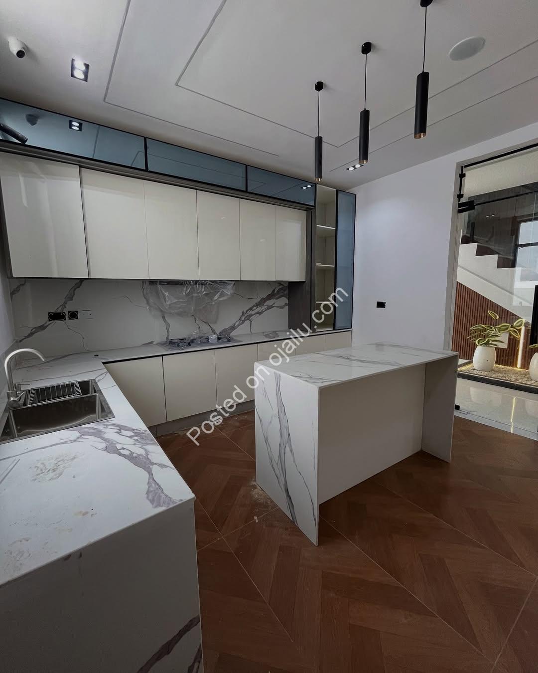 5-Bedroom Haven in Chevron: Luxury Living Awaits