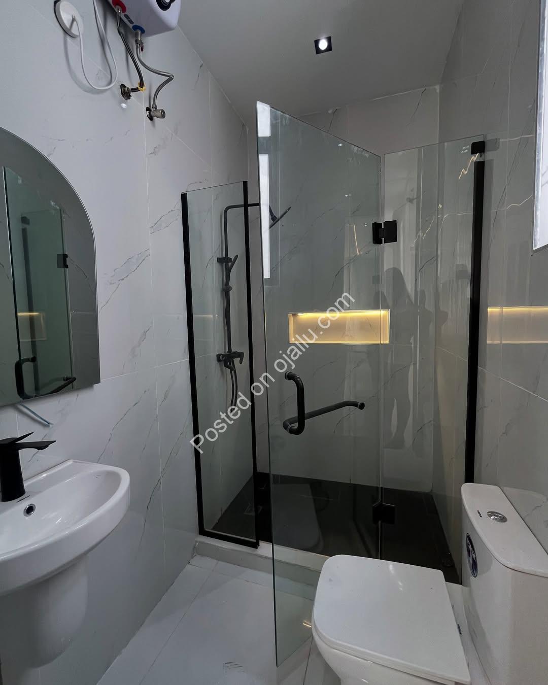 5-Bedroom Haven in Chevron: Luxury Living Awaits