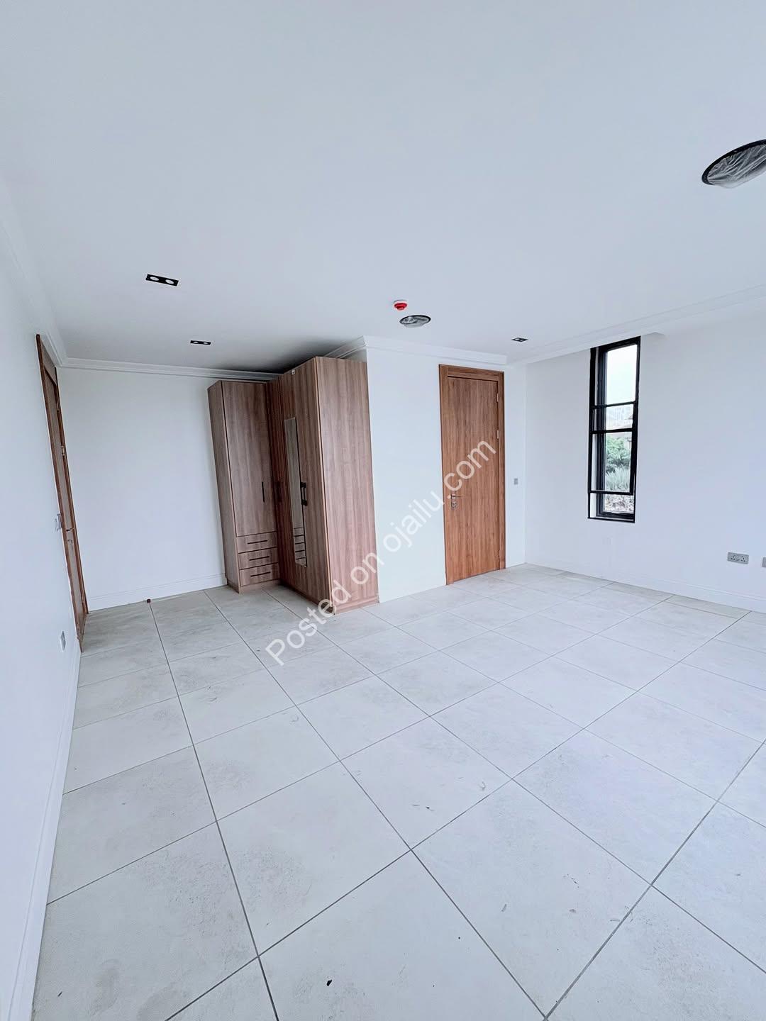 Elegant 5-Bed Duplex with Pool & Cinema in Ajah