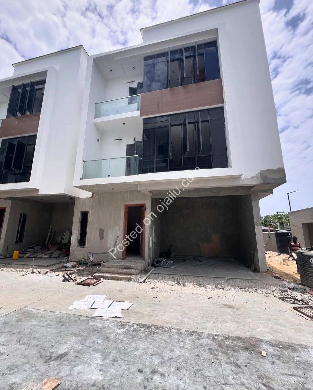 Lekki Phase 1 Gem: 4-Bed Terrace Duplex with All En-Suites