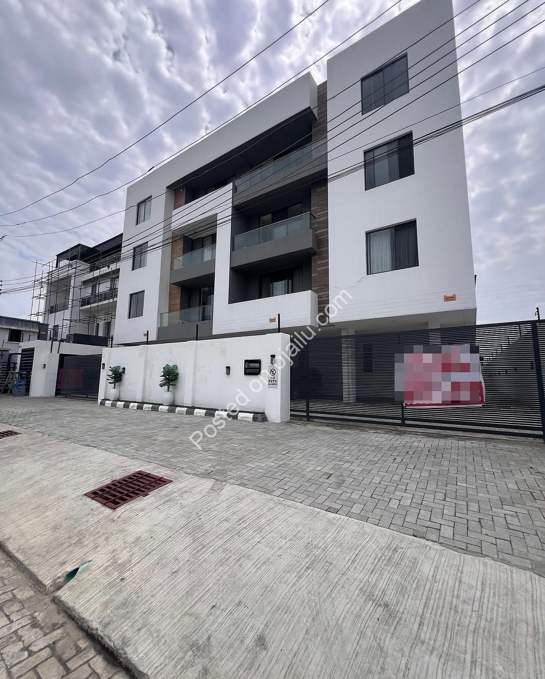 Lagos Island Gem: 2-Bed Ensuite Haven