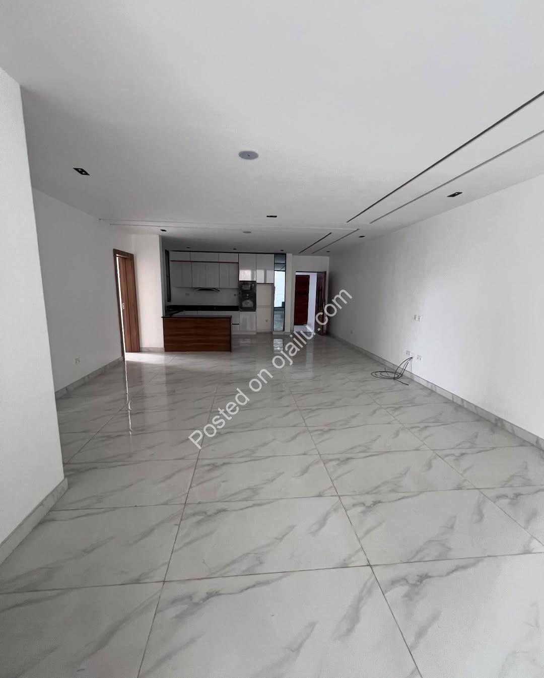 Lagos Island Gem: 2-Bed Ensuite Haven