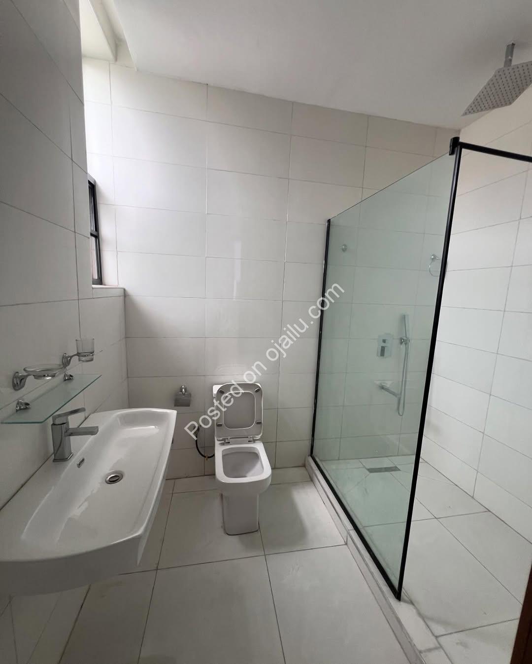 Lagos Island Gem: 2-Bed Ensuite Haven