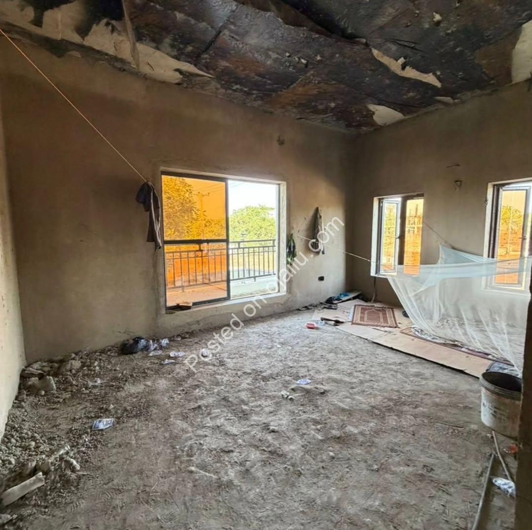 Modern 3-Bedroom Haven with BQ in Kaura District