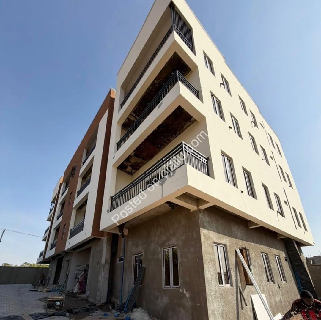 Modern 3-Bedroom Haven with BQ in Kaura District