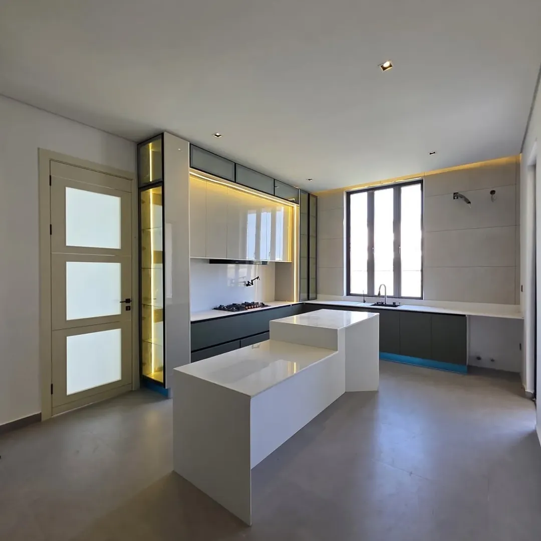 Exquisite 4-Bed Duplex with Cinema & Pool in Lekki