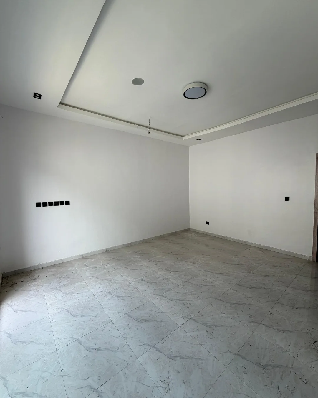Dream Family Haven: 4BR Terrace Duplex in Prime Ikota