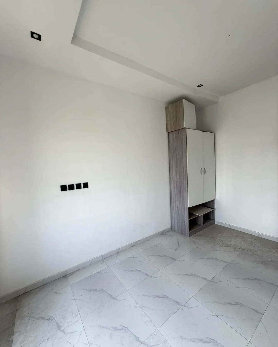 Dream Family Haven: 4BR Terrace Duplex in Prime Ikota
